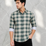 Men Regular Fit Checkered Spread Collar Casual Shirt