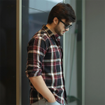 Men Regular Fit Checkered Spread Collar Casual Shirt