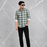 Men Regular Fit Checkered Spread Collar Casual Shirt